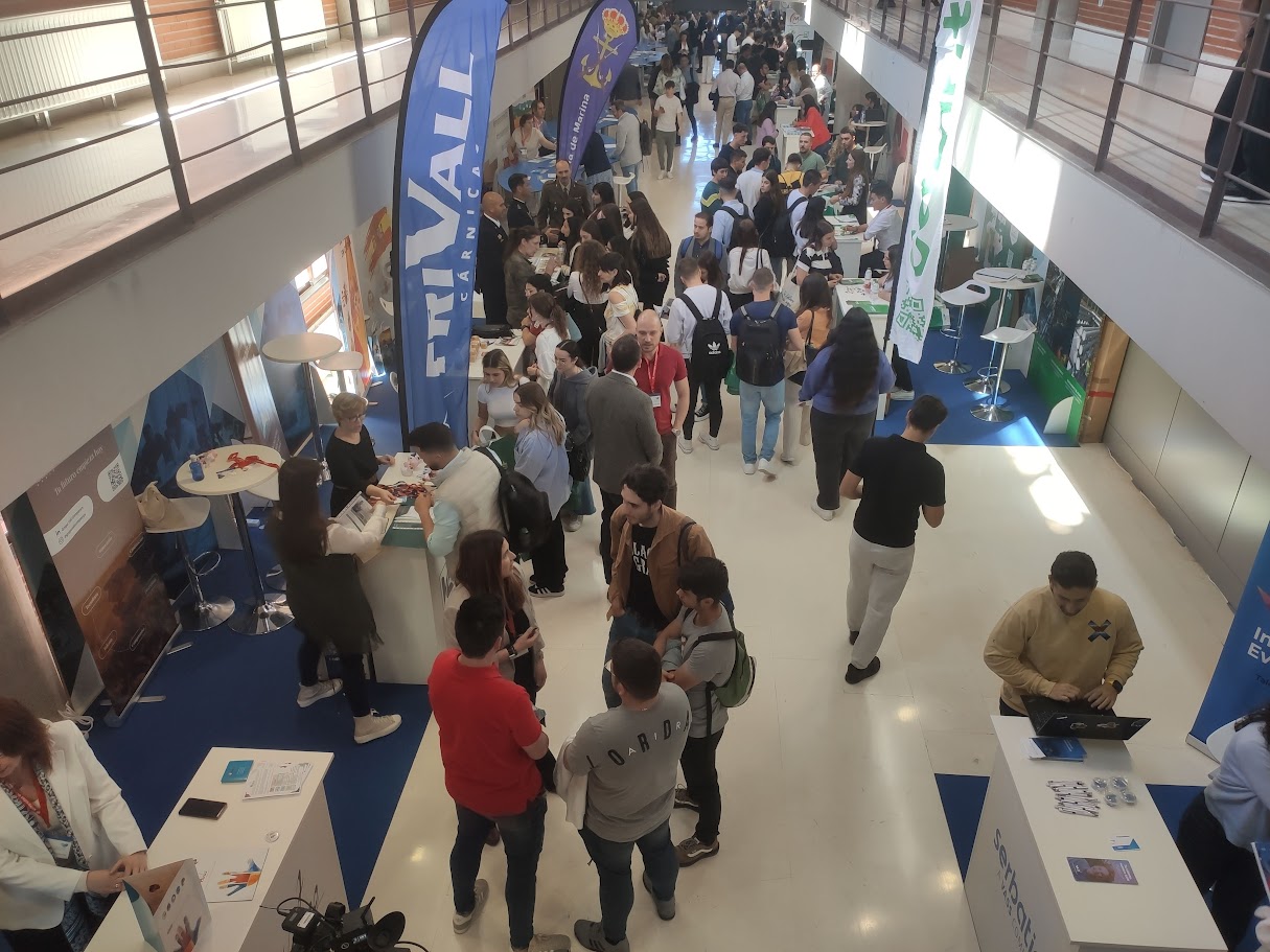 Gloved hands holding a medical shot. 